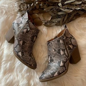 Snakeskin ankle boots Universal Thread
